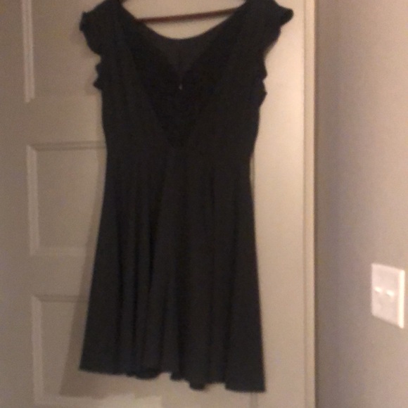 Little black dress w/peep hole front - Picture 3 of 5